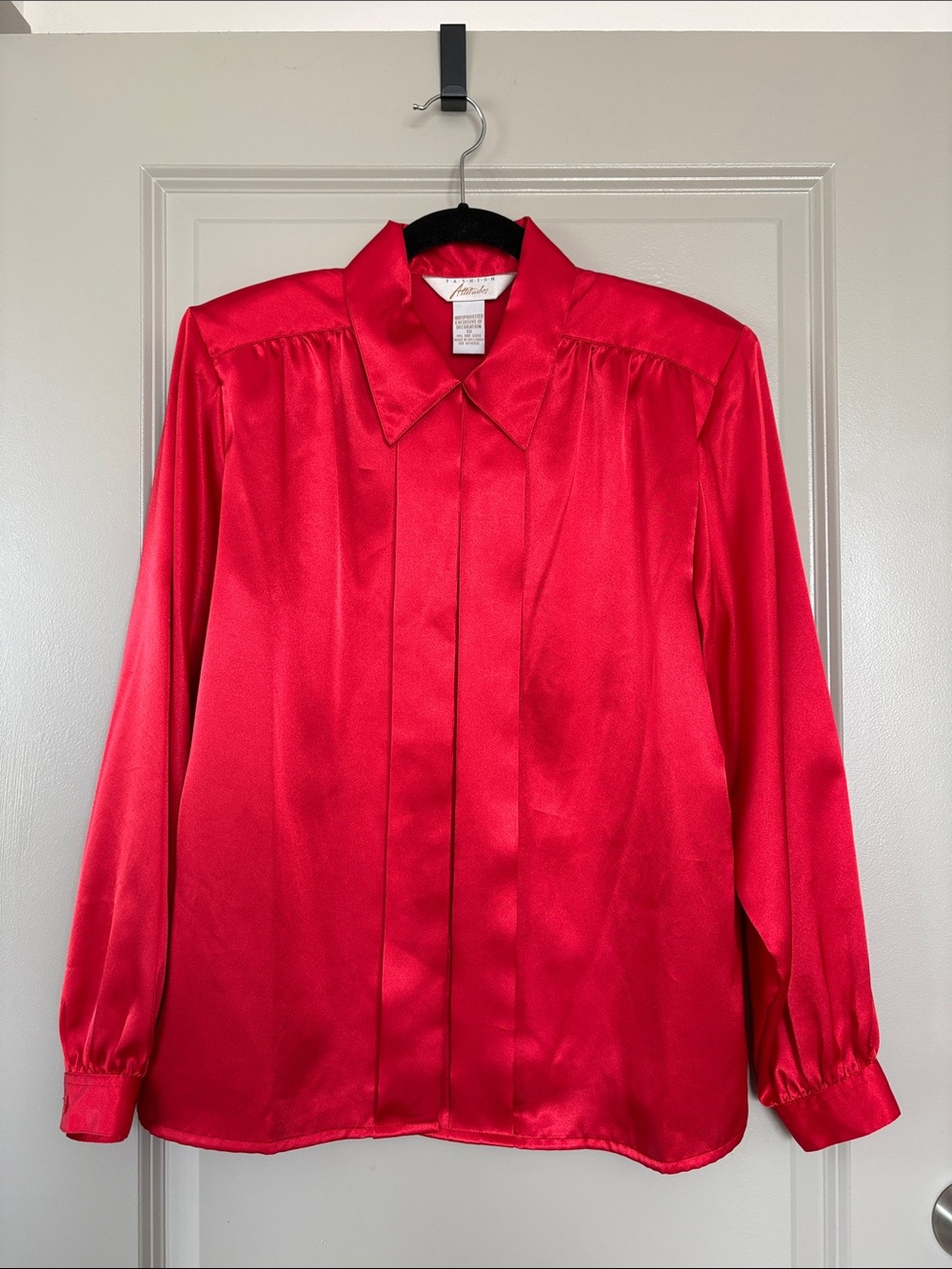 Fashion Attitudes Vintage Red Satin Button‑Up Blouse Size 10